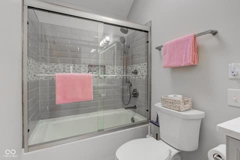 Photo of 222 Wellington Parkway, Noblesville, IN