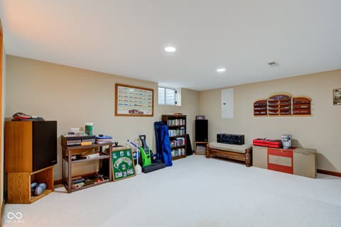 Photo of 222 Wellington Parkway, Noblesville, IN