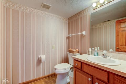 Photo of 222 Wellington Parkway, Noblesville, IN