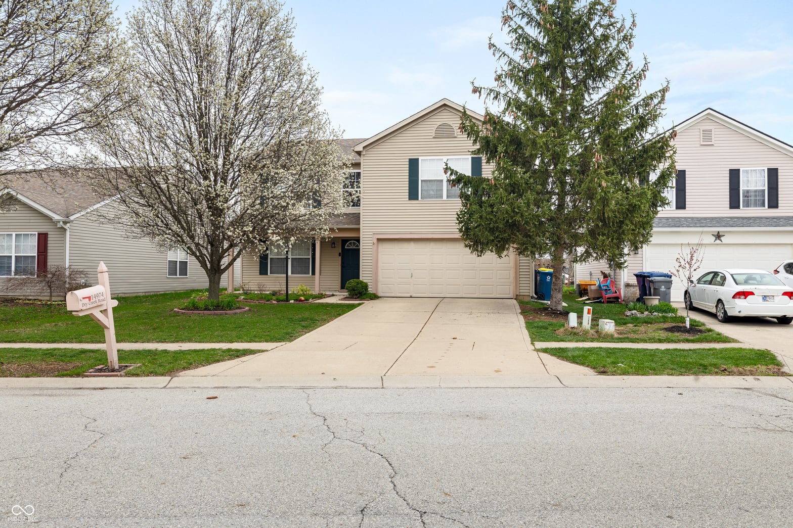 Front exterior at 14974 Dry Creek Road, Noblesville, IN
