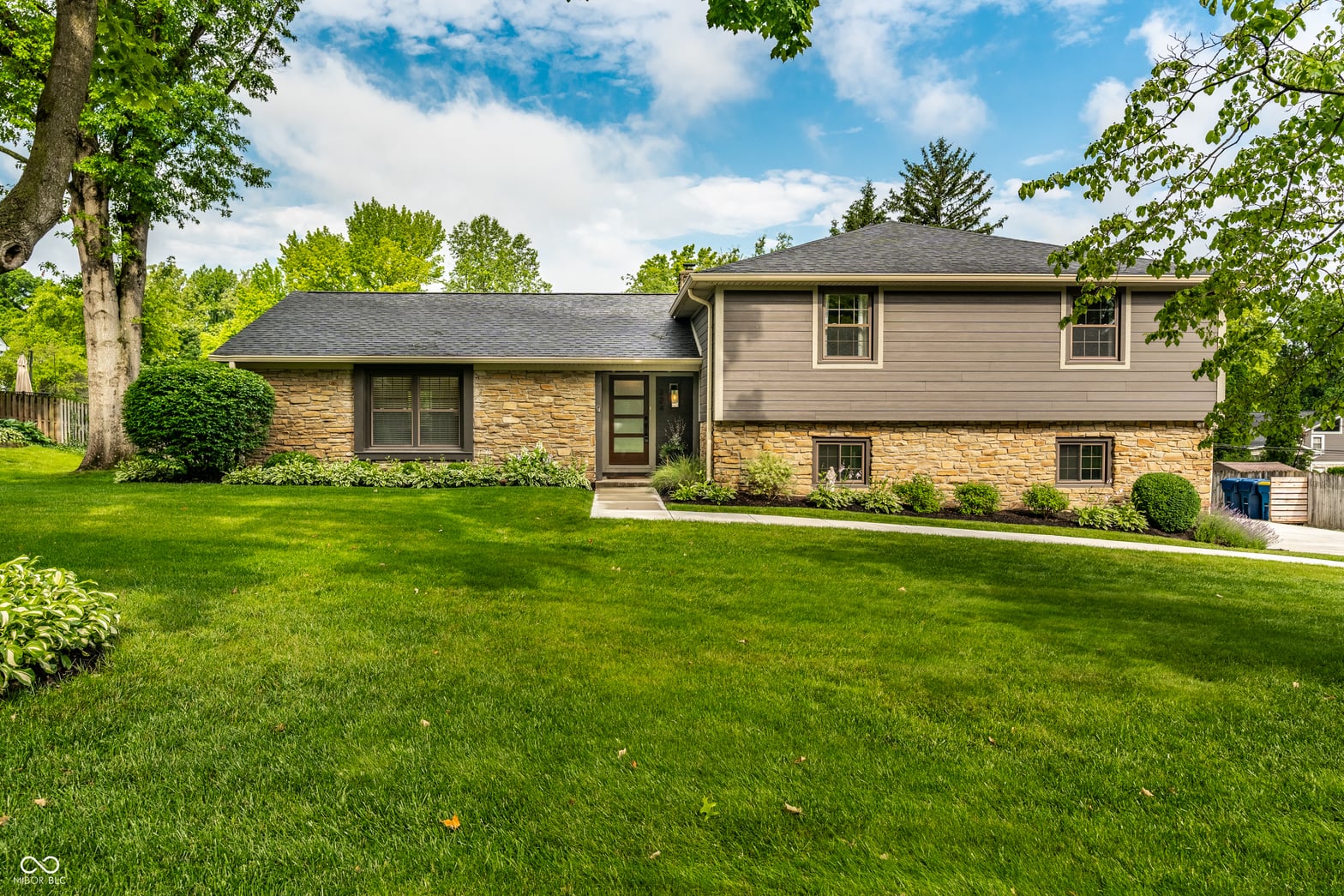 Photo of 224 Brierley Way, Carmel, IN