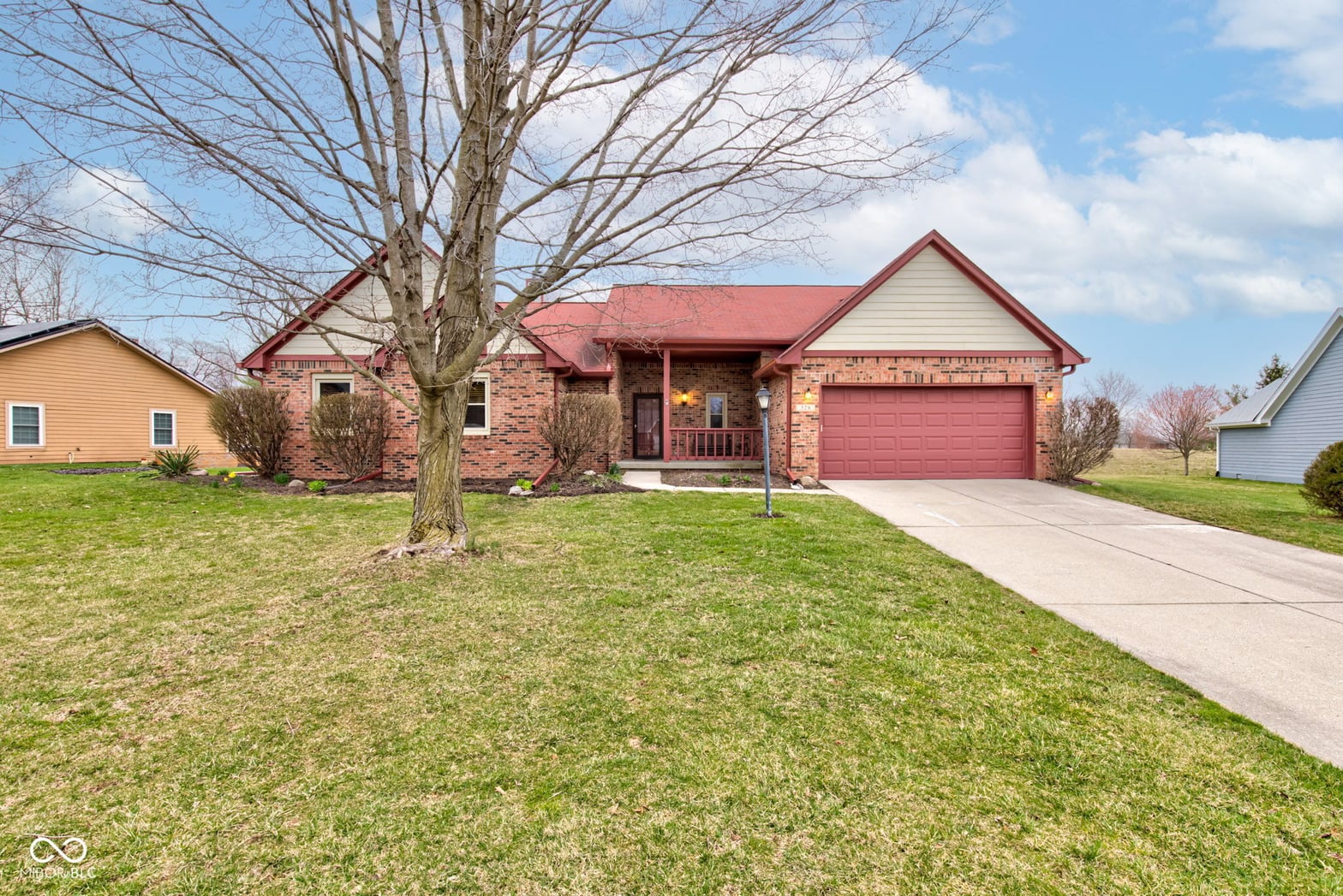 Front exterior at 528 Wind Skip Circle, Westfield, IN