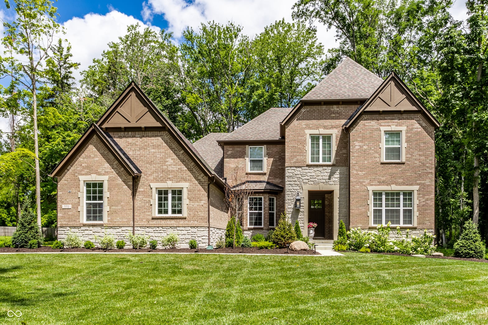 Photo of 552 E 82nd Street, Indianapolis, IN
