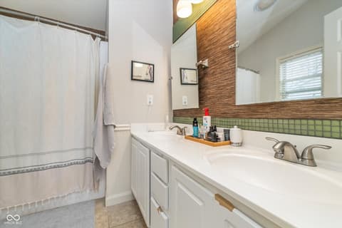 Photo of 10937 Sawgrass Drive, Fishers, IN