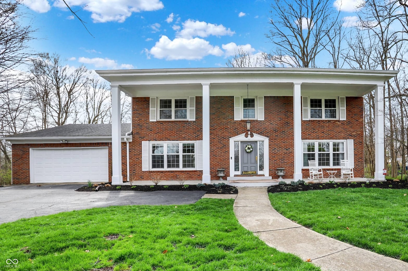 Front exterior at 40 Twinshore Court, Carmel, IN