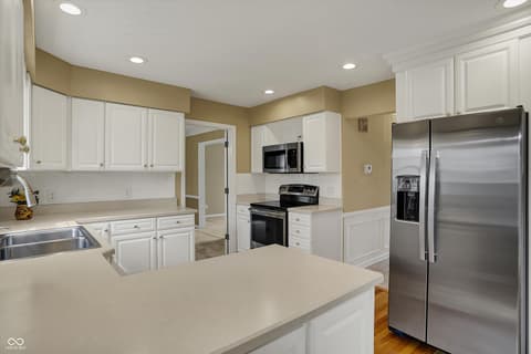 Kitchen at 40 Twinshore Court, Carmel, IN