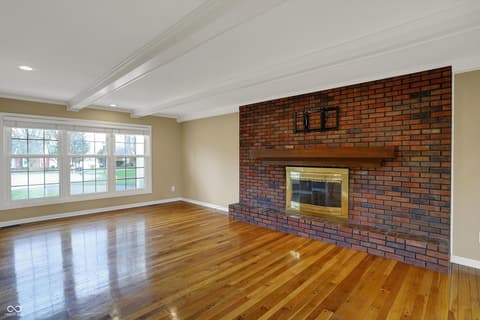 Family room at 40 Twinshore Court, Carmel, IN