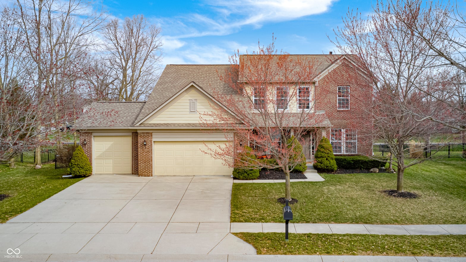 Front exterior at 6124 Salisbury Lane, Noblesville, IN
