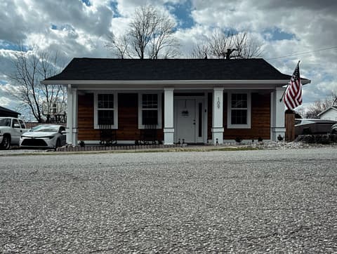 109 S County Line Road