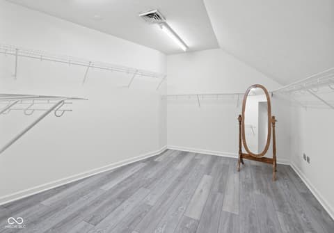 Walk In Closets — 1085 E North Shore Drive, Brownstown, IN