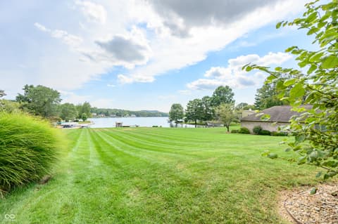 Photo of 1085 E North Shore Drive, Brownstown, IN