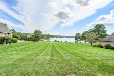 Photo of 1085 E North Shore Drive, Brownstown, IN