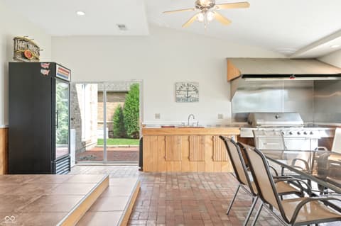 Photo of 1085 E North Shore Drive, Brownstown, IN