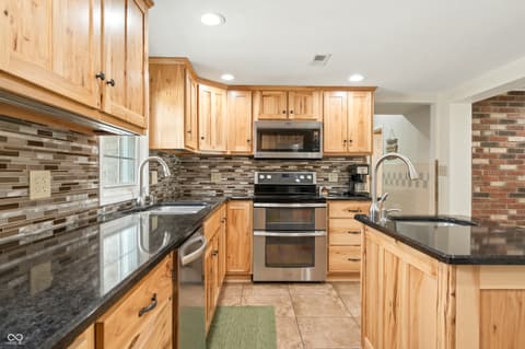 Photo of 1085 E North Shore Drive, Brownstown, IN