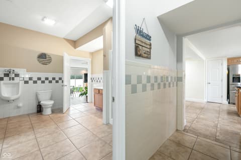 Photo of 1085 E North Shore Drive, Brownstown, IN