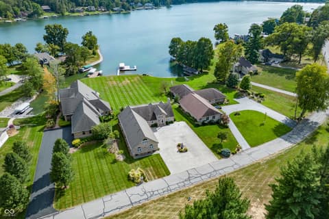 Photo of 1085 E North Shore Drive, Brownstown, IN