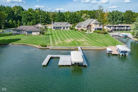 Photo of 1085 E North Shore Drive, Brownstown, IN