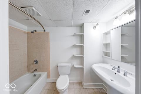 Photo of 230 E 9th Street, Indianapolis, IN