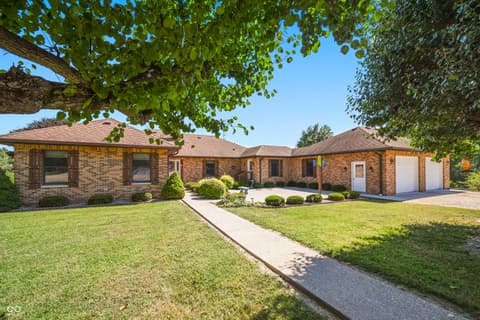 6813 E County Road 200 N
