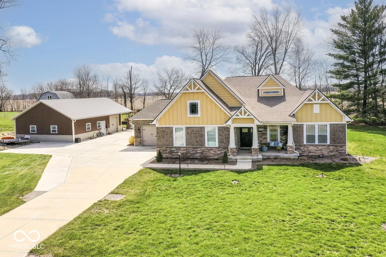 Front exterior at 10151 E 191st Street, Noblesville, IN