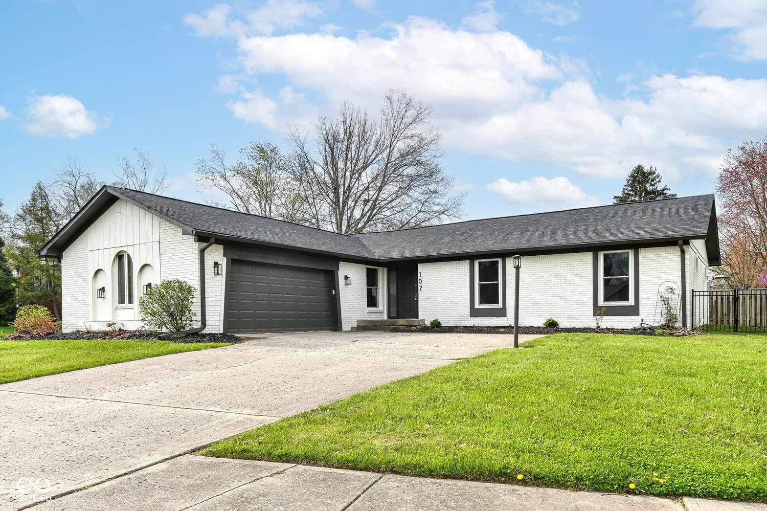 Photo of 107 Northwood Drive, Fishers, IN