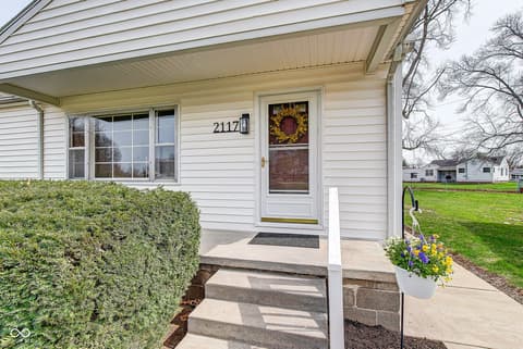 2117 Crestview Court