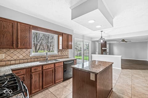 Photo of 716 Winter Way, Carmel, IN