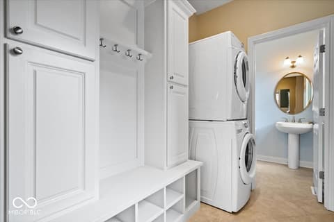 Laundry room at 20251 Dayspring Court, Noblesville, IN