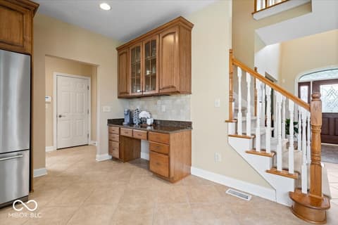Bar — 20251 Dayspring Court, Noblesville, IN