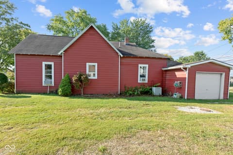 Side exterior at 1455 S 9th Street, Noblesville, IN