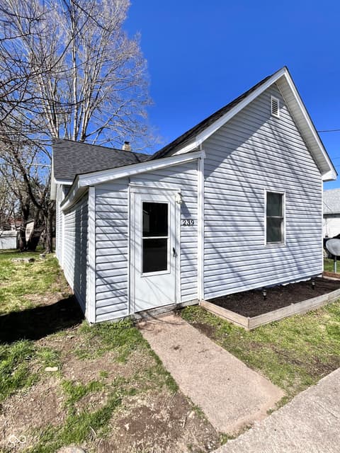 239 E Walnut Street