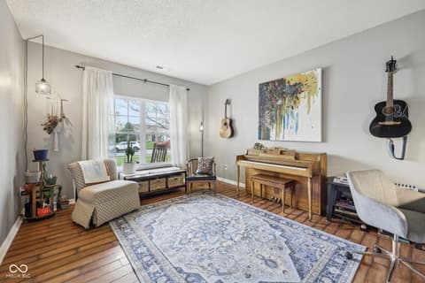 Sitting Room — 6526 Angel Falls Drive, Noblesville, IN