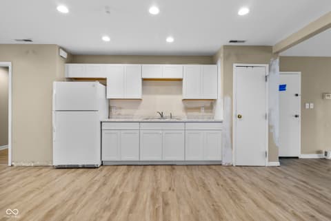 Photo of 8560 N College Avenue, Indianapolis, IN