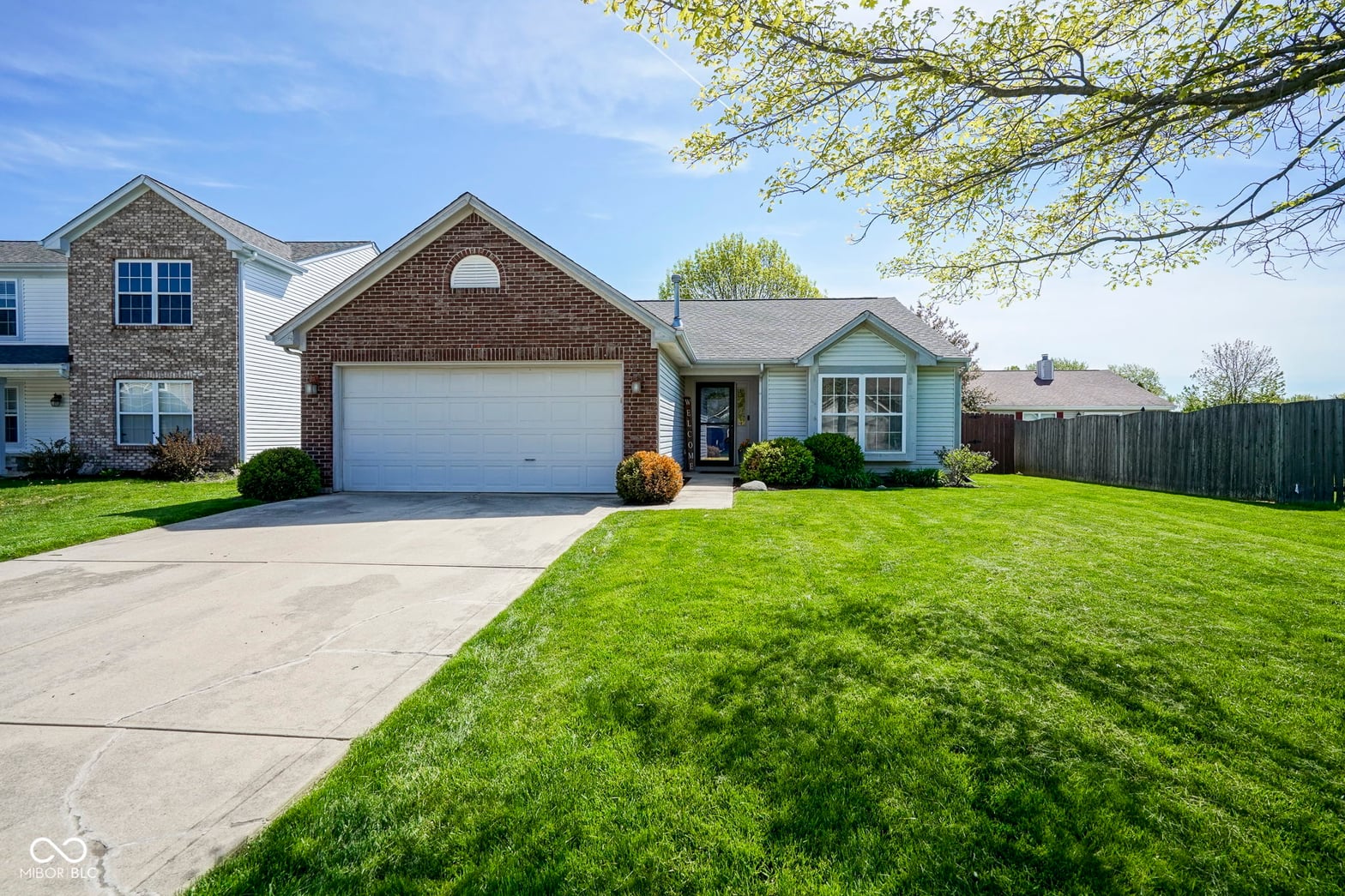 Front exterior at 14203 Cliffwood Place, Fishers, IN