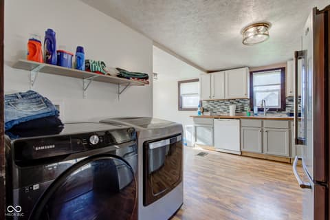 Photo of 215 N Lincoln Street, Galveston, IN