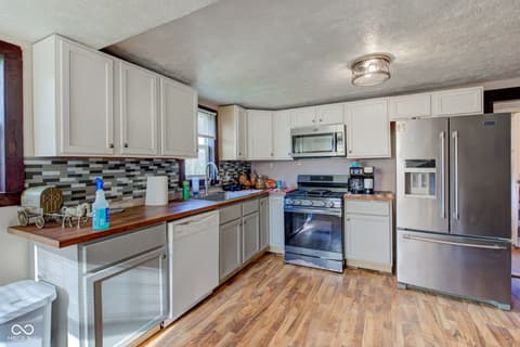 Photo of 215 N Lincoln Street, Galveston, IN