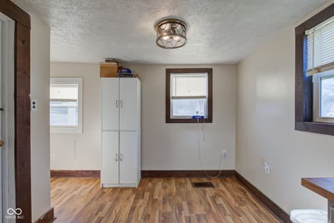 Photo of 215 N Lincoln Street, Galveston, IN