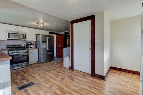 Photo of 215 N Lincoln Street, Galveston, IN