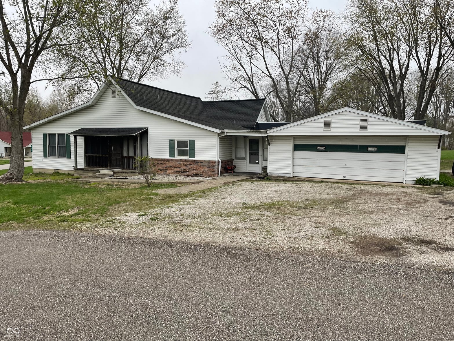 Photo of 401 Lincoln Avenue, Cloverdale, IN
