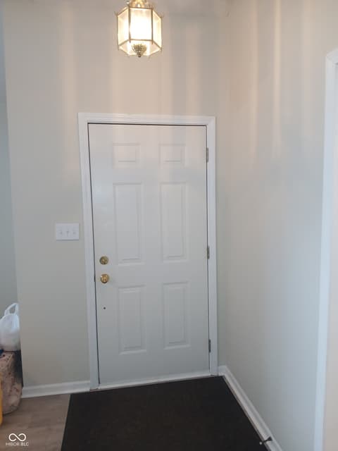 Foyer at 10629 Simsbury Court, Indianapolis, IN