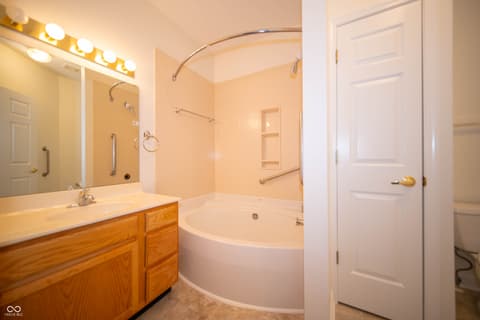 Photo of 1575 Sierra Springs, Carmel, IN