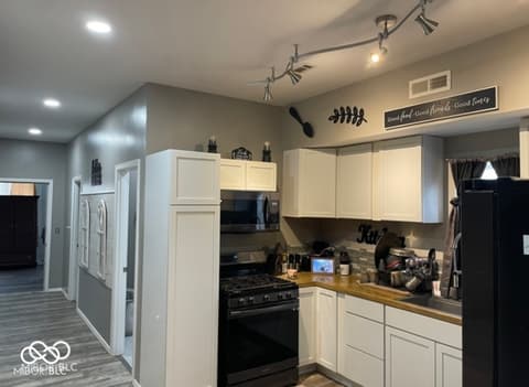 Photo of 5732 Wall Street, Freedom, IN