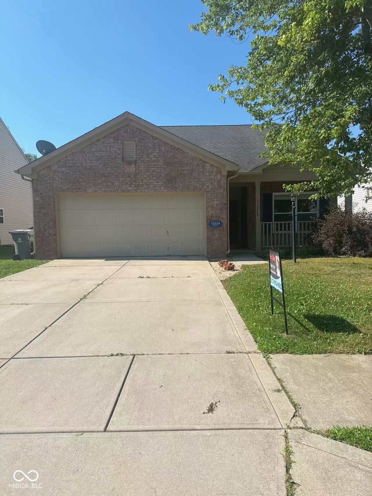 Front exterior at 15554 Outside Trail, Noblesville, IN
