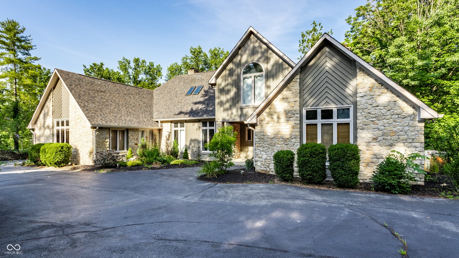 Photo of 5550 Bay Colony Lane, Indianapolis, IN