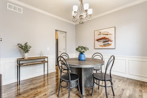 Dining room at 559 Hythe Way, Westfield, IN