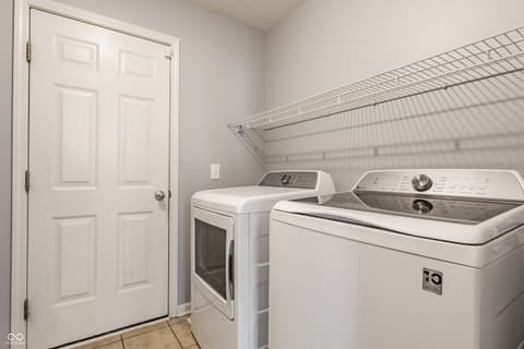 Laundry room at 559 Hythe Way, Westfield, IN