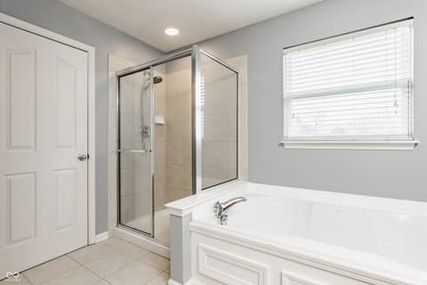 Bathroom at 559 Hythe Way, Westfield, IN