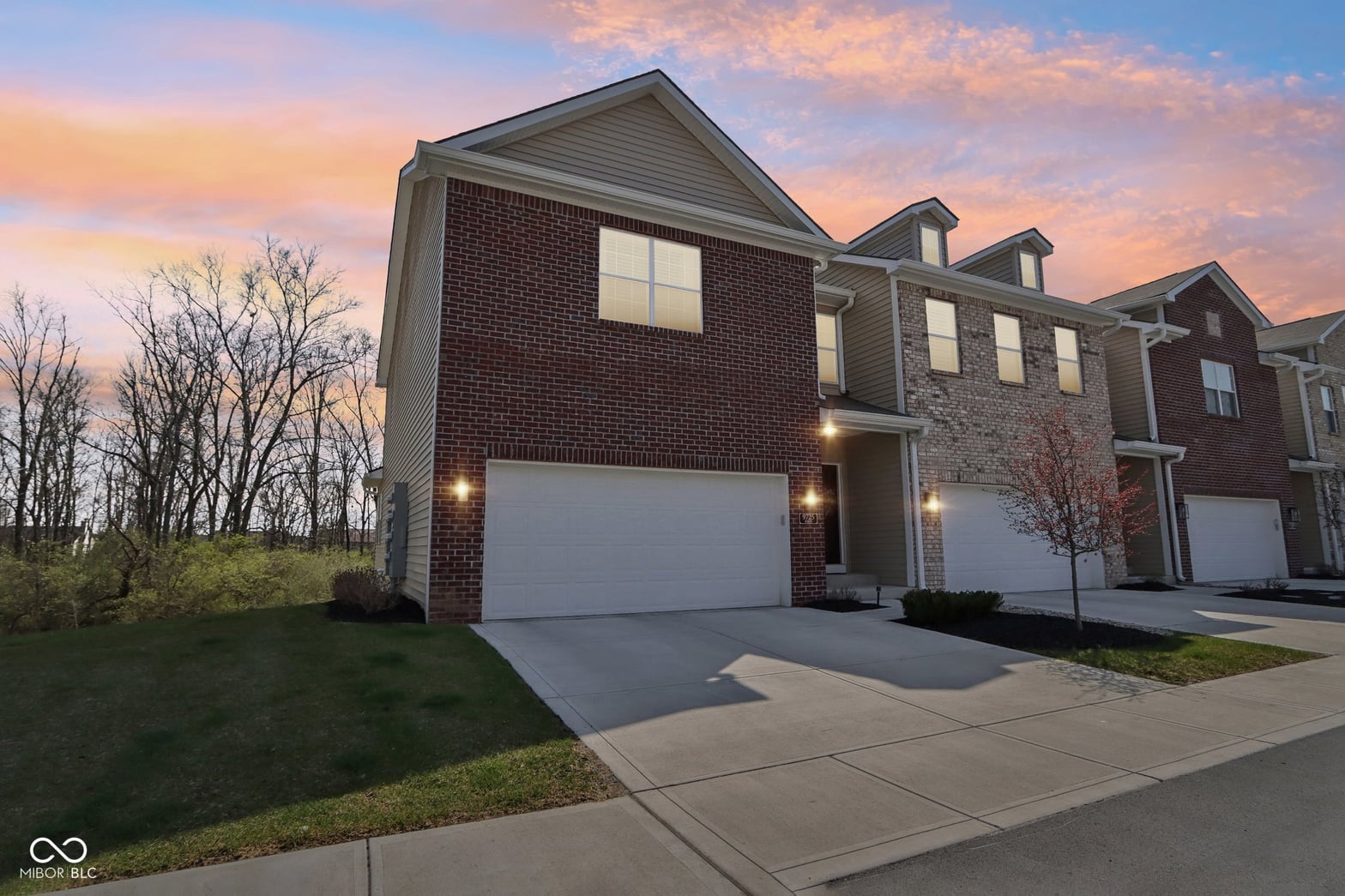Front exterior at 9725 Thorne Cliff Way, Fishers, IN