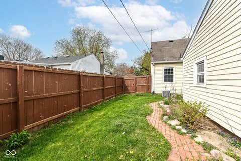 Photo of 590 N 17th Street, Noblesville, IN