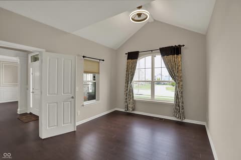 Photo of 13314 Lansbury Lane, Fishers, IN